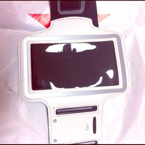 White iPhone 5/5s/5c Armband +key holder