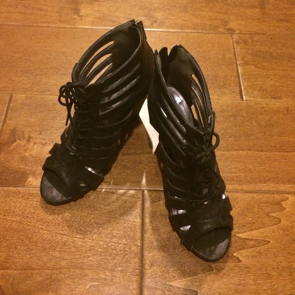 Steve Madden Wedges