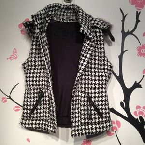 💖Cute💖 Vest  White & Black b.b.dakota