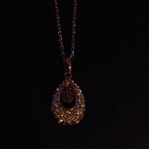 Dew Drop Pendant Gold Toned Necklace
