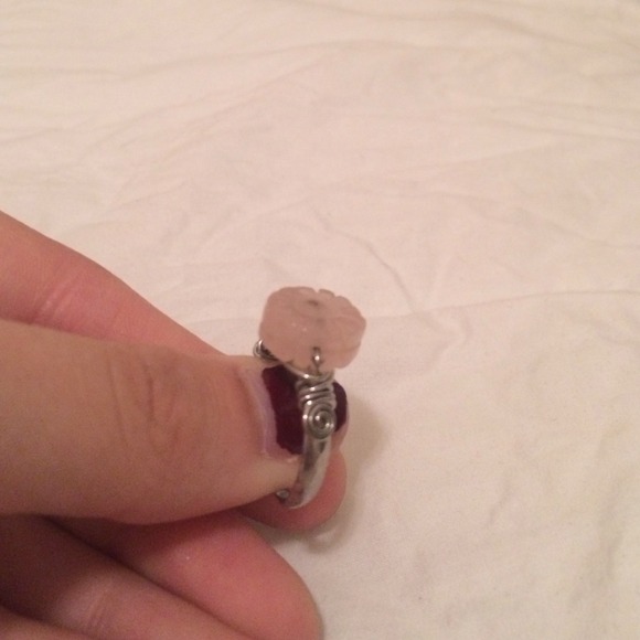 Adjustable pink stone ring!