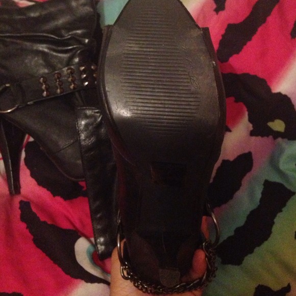 Open toe boots - Picture 3 of 4