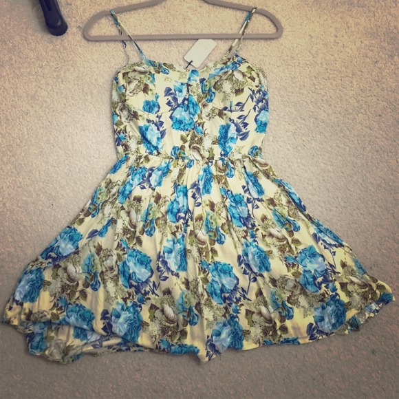 Flower print dress.