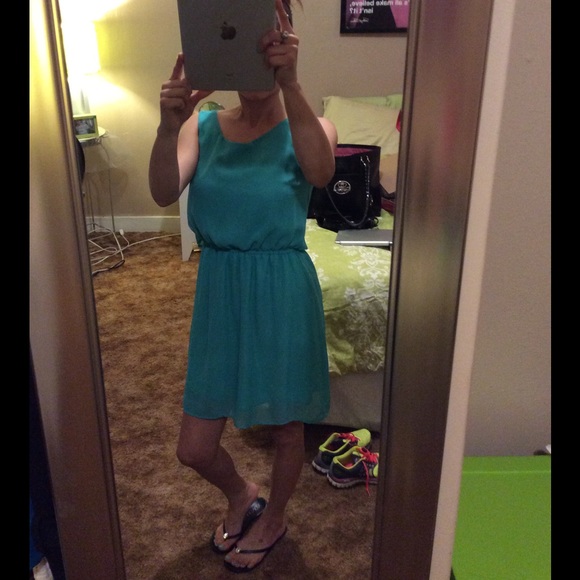Dress - Picture 4 of 4