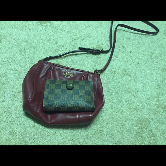 !SOLD ALREADY! Authentic Coach NewYork Crossbody - Picture 3 of 4