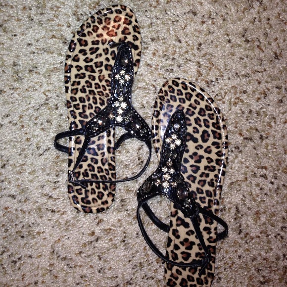 Vanity leopard sandals!