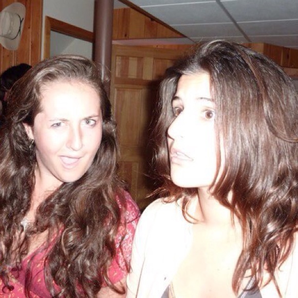 Hi, I'm Mary! Welcome to my closet! - Picture 2 of 4