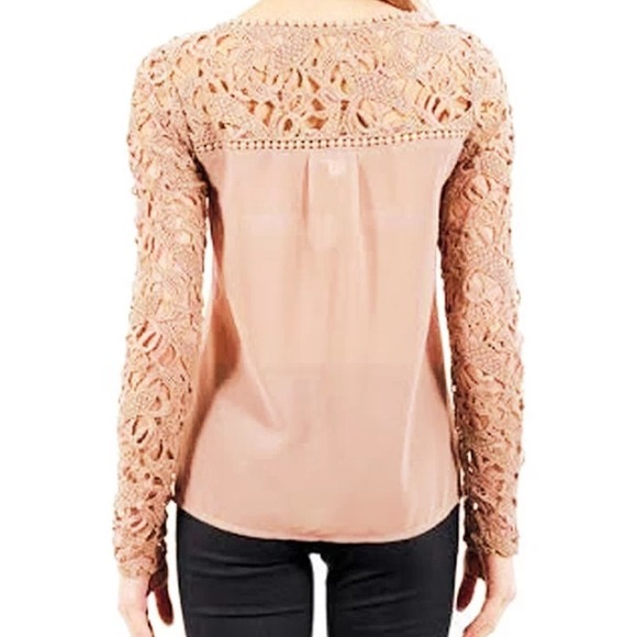Out Of Stock!😔 Adorable Pink Lace Blouse💗 - Picture 2 of 2