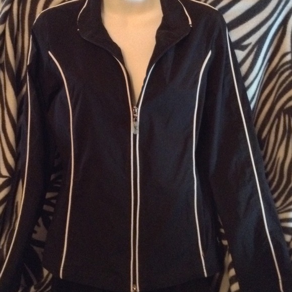 👧🏻 ‼️SALE‼️Gorgeous Danskin Jacket - Picture 1 of 4