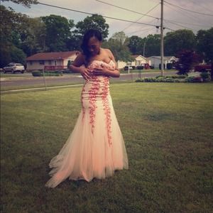 PROM DRESS💁👗👗 * I might lower price 💭 *