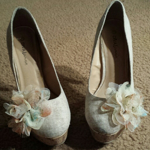 Tan heels with flower