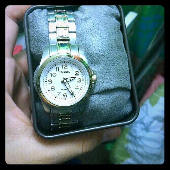 Female fossil watch