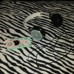 Bejeweled DJ headset and FREE matching phone case.