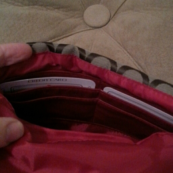 Stylish brown purse with red trim - Picture 2 of 4