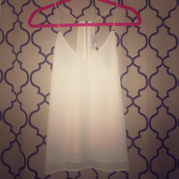 White Flowy v-neck Strap Top