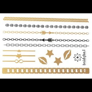 Smooches Metallic Tattoos