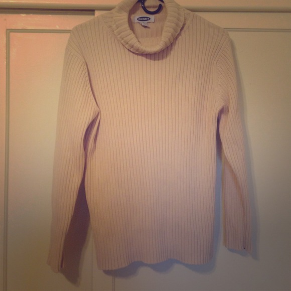 Old navy sweater