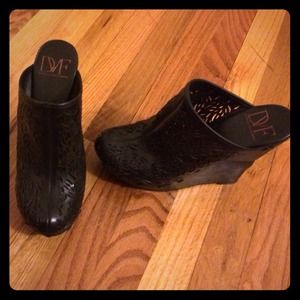 Black "Ode" DVF wedge clogs