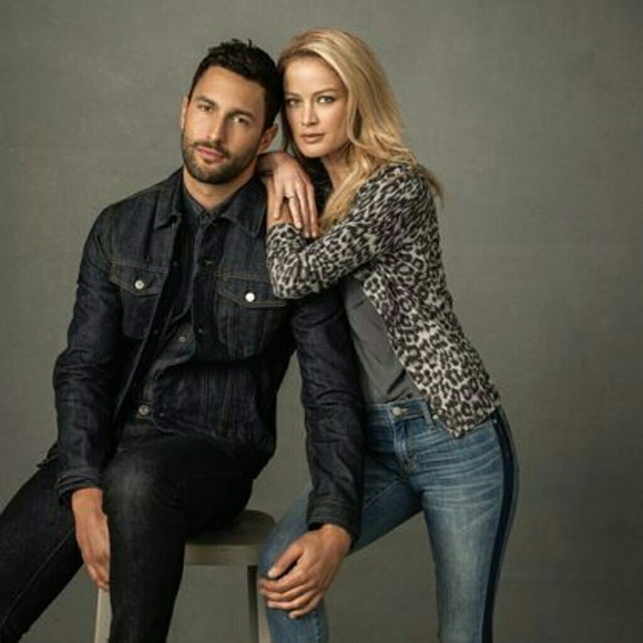 π«HOLDπ« HPx3!πGAP Black&Gray animal print Cardi - Picture 4 of 4