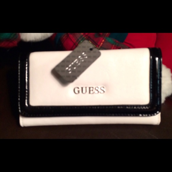 Guess wallet