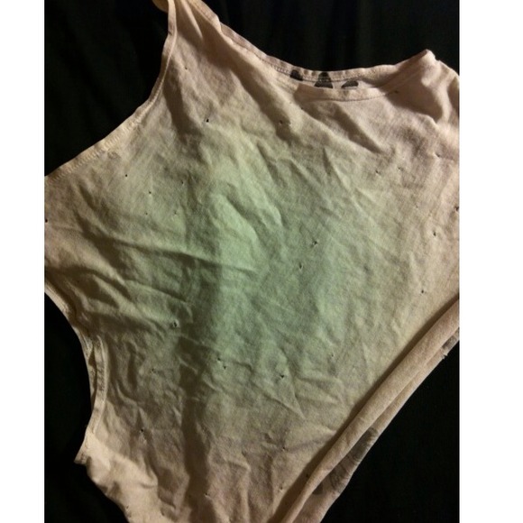 SOLD Brandy Melville Skull Tank - Picture 2 of 3