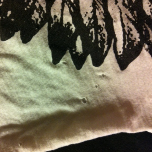 SOLD Brandy Melville Skull Tank - Picture 3 of 3