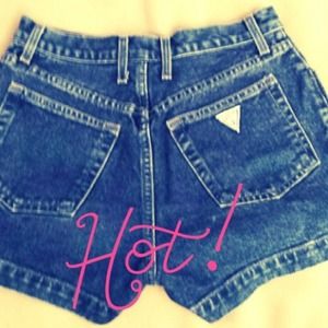 Guess high wasted shorts ☀️ SUMMER SALE 😊