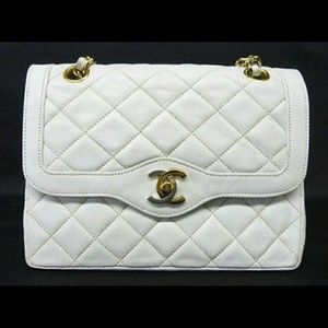 100% Authentic Chanel Vintage Lambskin White