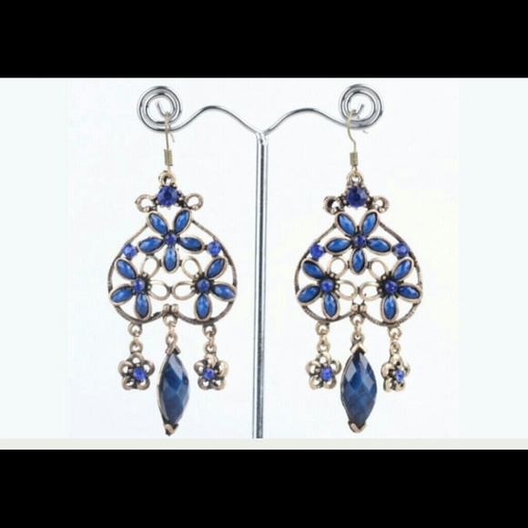 Beautiful blue earings