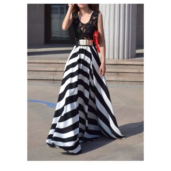 Hollow out stripe dress scoop neck