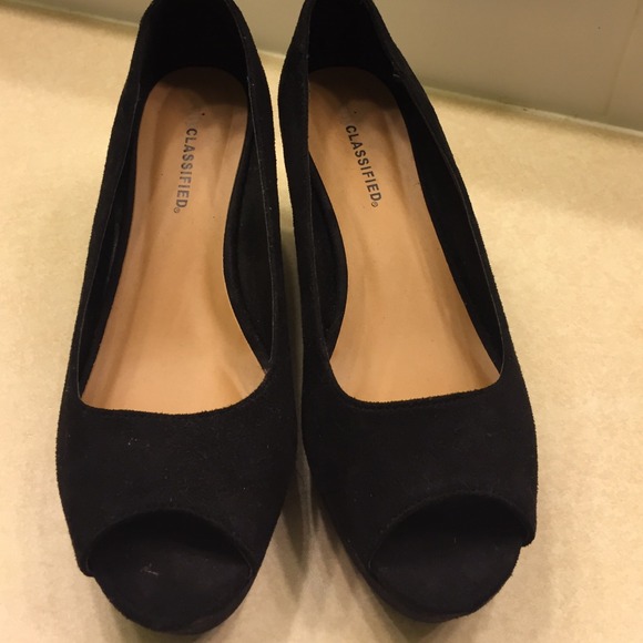 Sexy black opened toe shoes