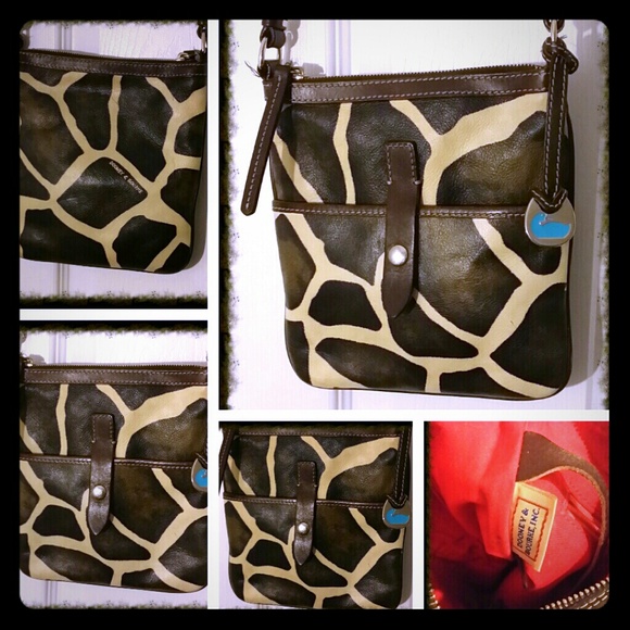 *Final Cut*Dooney & Bourke CrossBody Bag