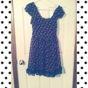 Cute vintage cherry dress!😍