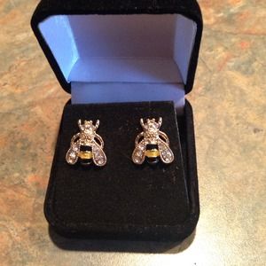 Fun bumble bee earrings