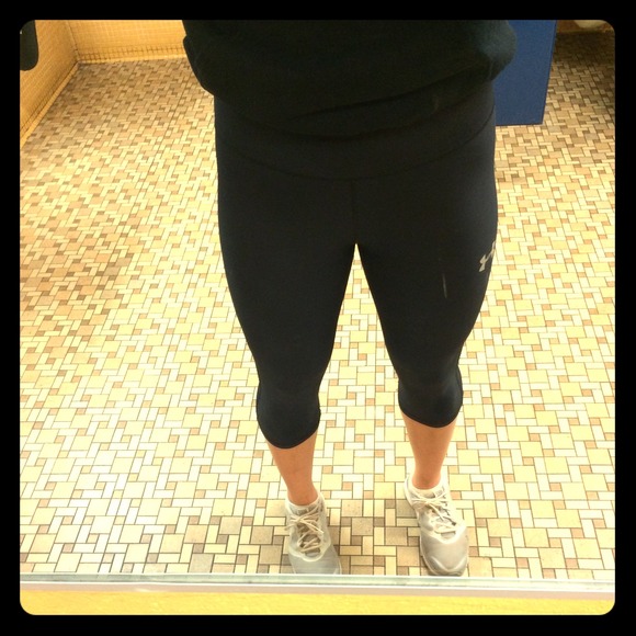 Under Armour running capris