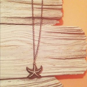 Starfish charm necklace