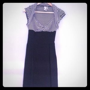 Guess Little Black & White Cap Sleeved Dress 2/4