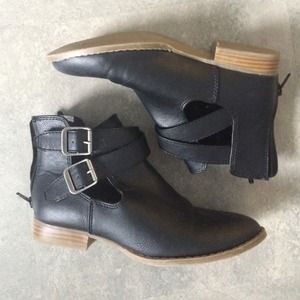 Worn once black boots