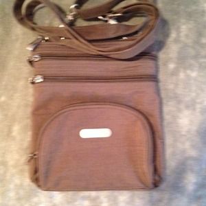 Baggallini NWOT Small CrossBody Khaki