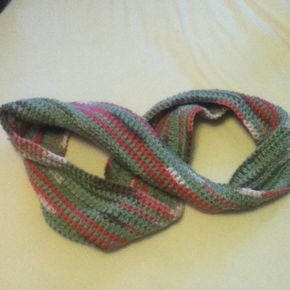 Homemade crocheted hat and scarf - Picture 3 of 3