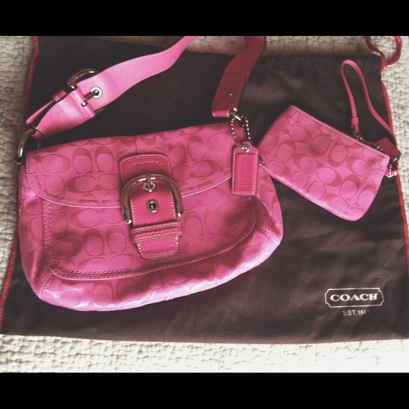 COACH purse and wristlet - Picture 1 of 2