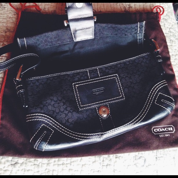 COACH handbag - Picture 2 of 2