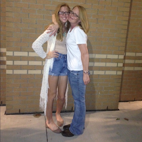 ๐ Meet your Seller/ Buyer! ๐ - Picture 3 of 4