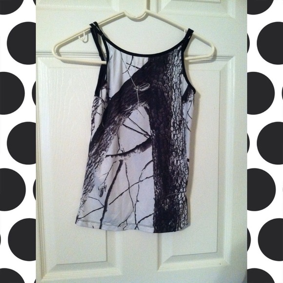 💝Reel tree tank top! - Picture 1 of 1
