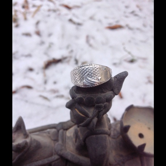 Fish ring. Handcrafted from a vintage fork - Picture 2 of 7