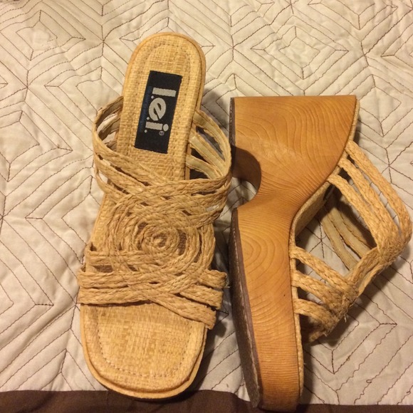 LEI wedges