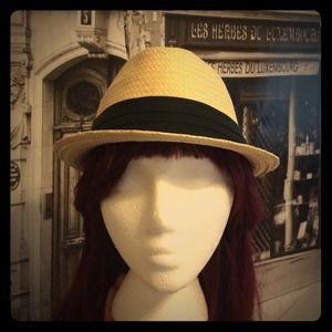 Woven straw fedora with black ribbon!