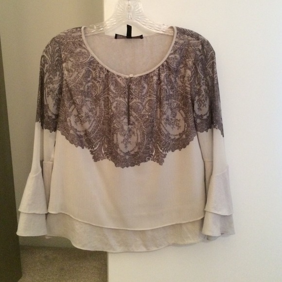 XS BCBG grey detailed top