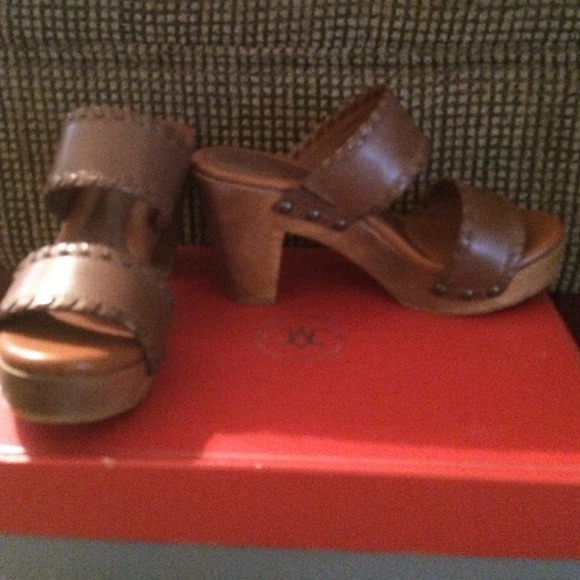 Johnston and Murphy Brown Sandles