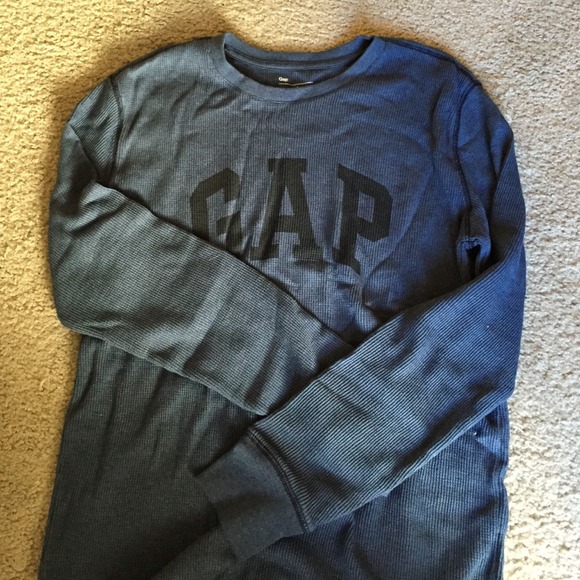 Men's thermal long sleeved tshirt. Large